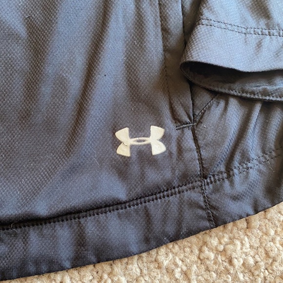 Under Armour Light Weight All Season Jacket - Picture 2 of 8